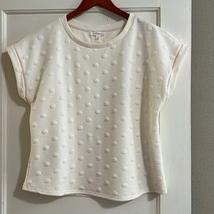 Blu Pepper off white, textured, cuff sleeved, t-shirt.